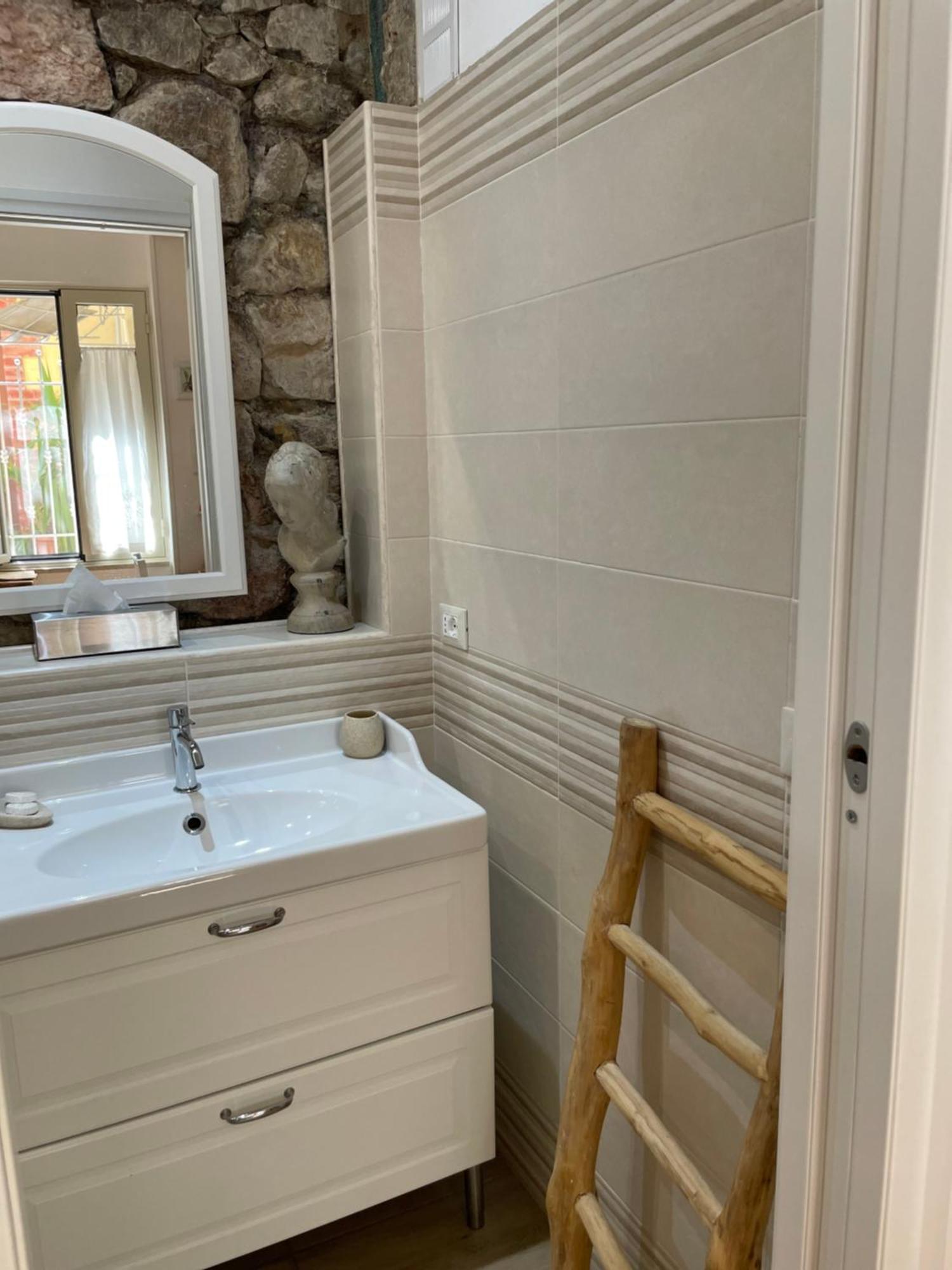 Salu' Apartment Таормина Екстериор снимка