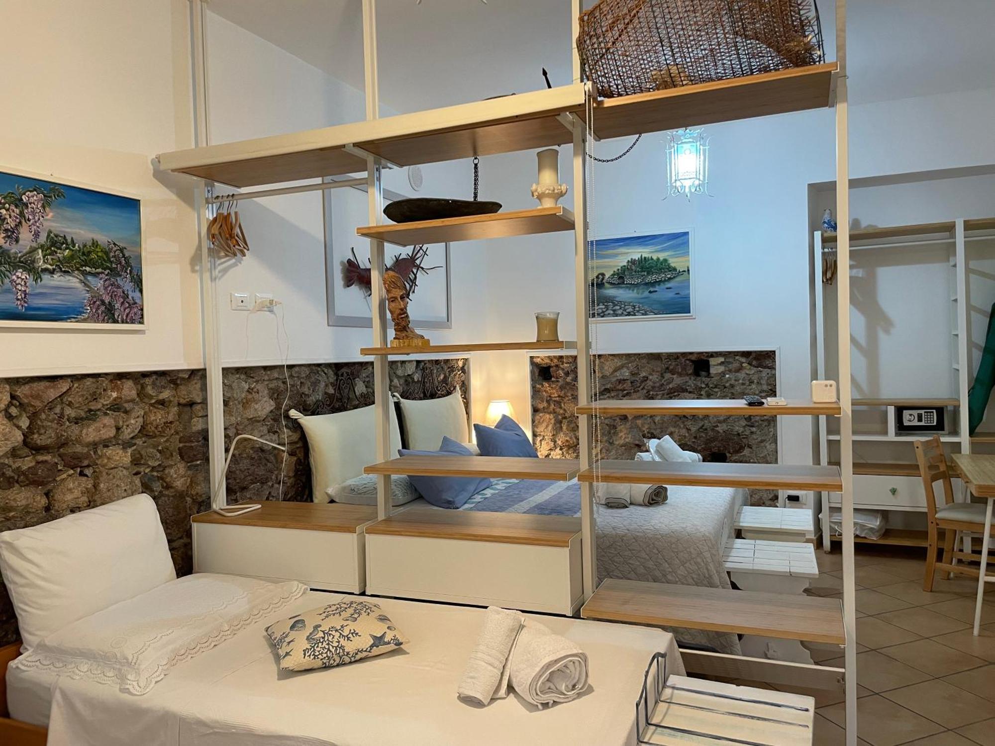 Salu' Apartment Таормина Екстериор снимка