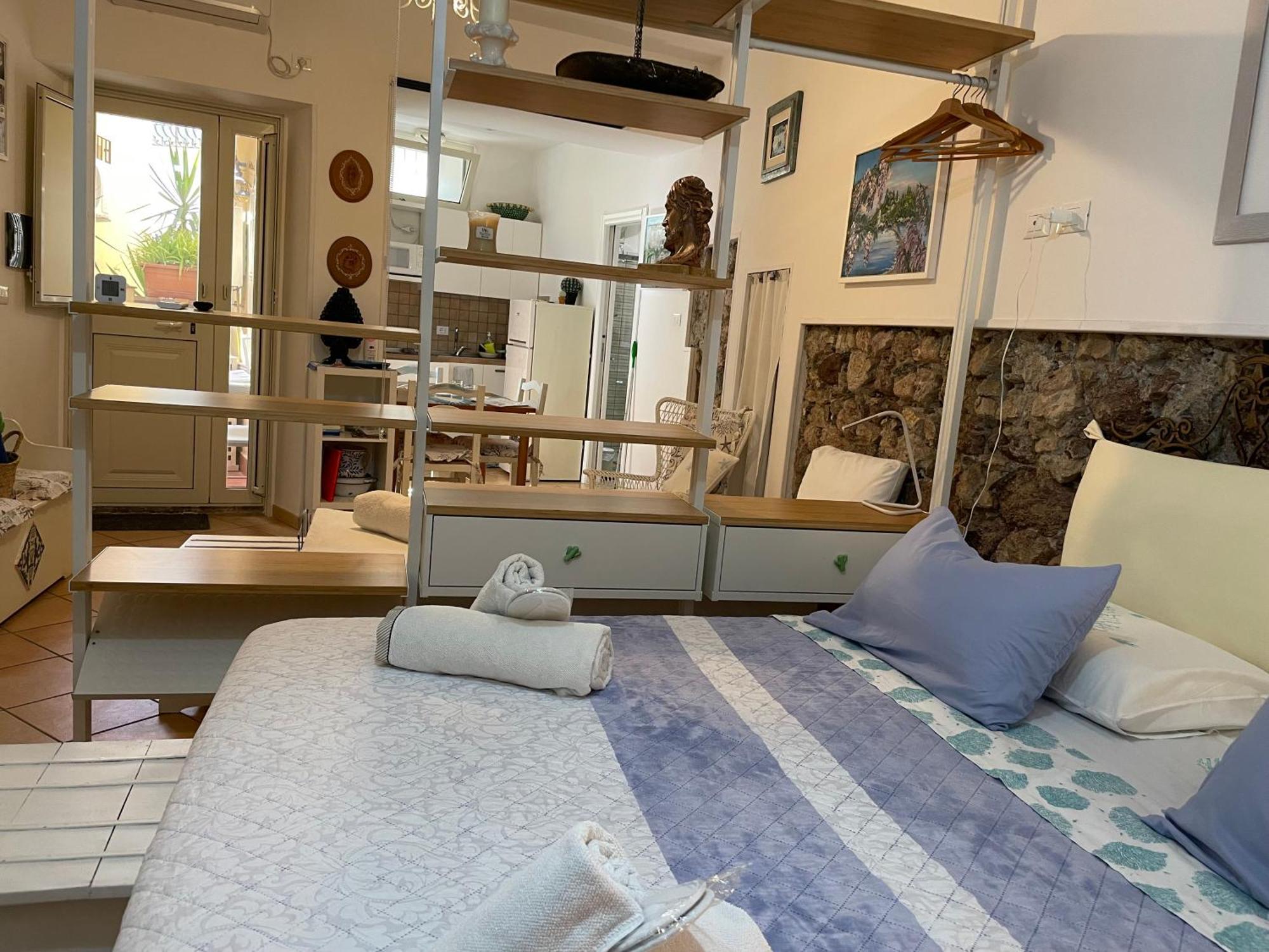 Salu' Apartment Таормина Екстериор снимка